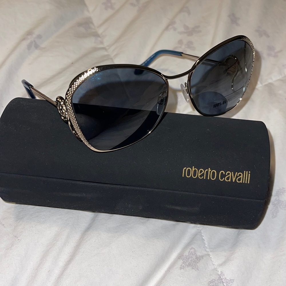 ROBERTO CAVALLI